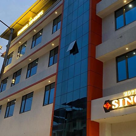 Hotel Singh'S By Wb Inn, Vashi, Нави Мумбаи Экстерьер фото