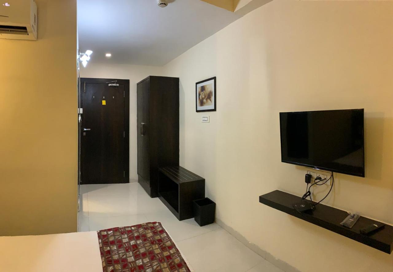 Hotel Singh'S By Wb Inn, Vashi, Нави Мумбаи Экстерьер фото