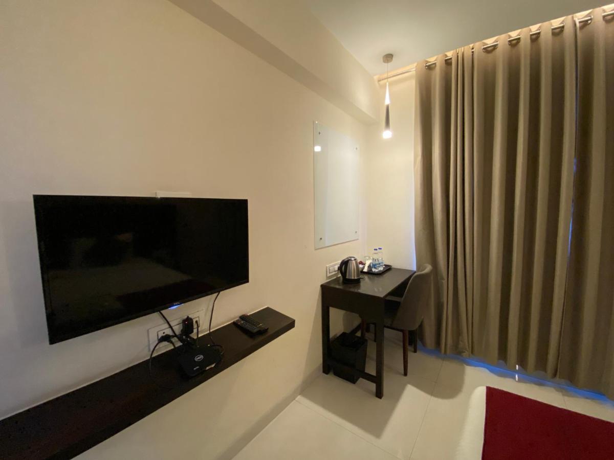 Hotel Singh'S By Wb Inn, Vashi, Нави Мумбаи Экстерьер фото